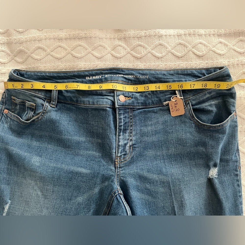 Old Navy Boyfriend Skinny Distressed Medium Wash Jeans Women’s Size 18 - Picture 11 of 13